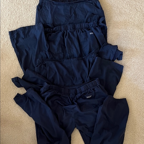 4 Pair Women’s UA Butter Soft Scrub Pants - used VGC - Size XL - Picture 1 of 3